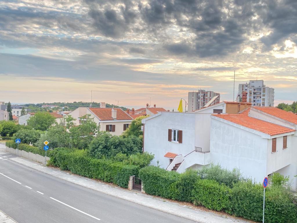 Apartments Paradiso พูลา ภายนอก รูปภาพ