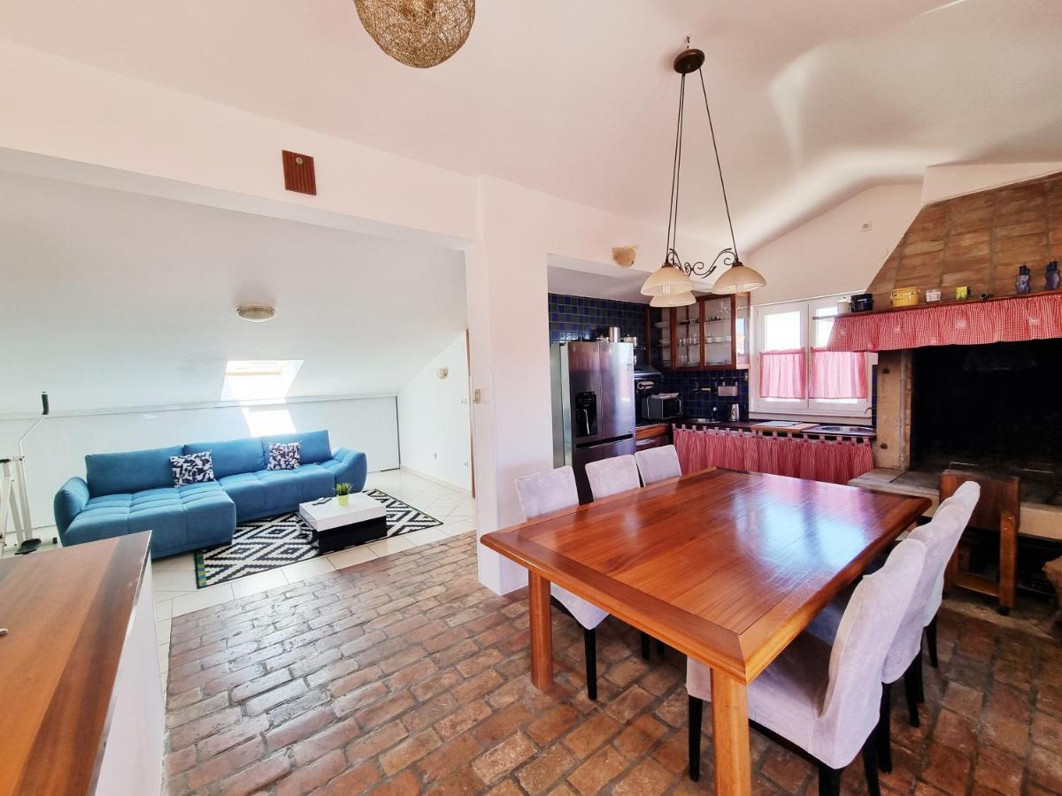 Apartments Paradiso พูลา ภายนอก รูปภาพ