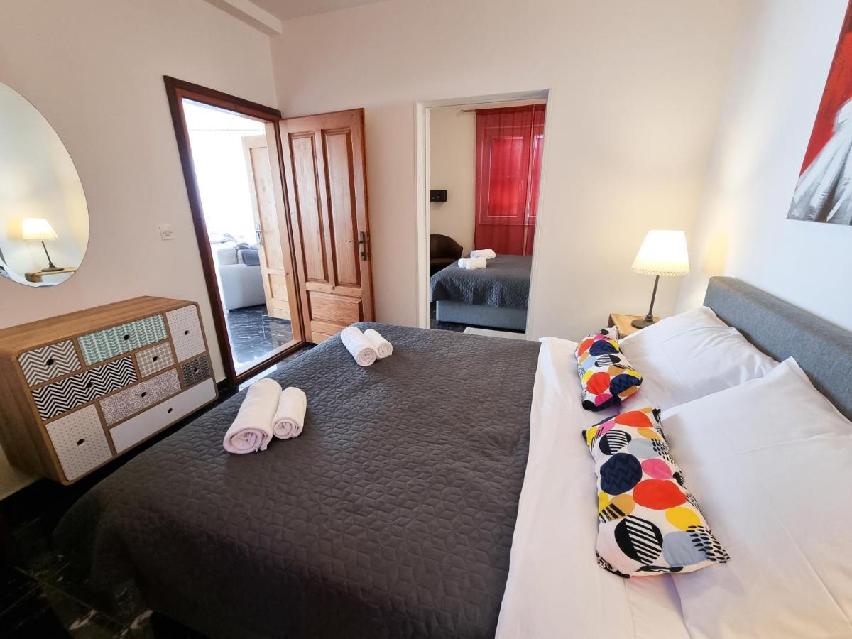Apartments Paradiso พูลา ภายนอก รูปภาพ