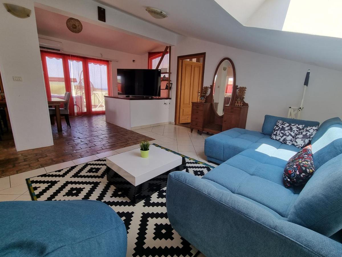 Apartments Paradiso พูลา ภายนอก รูปภาพ