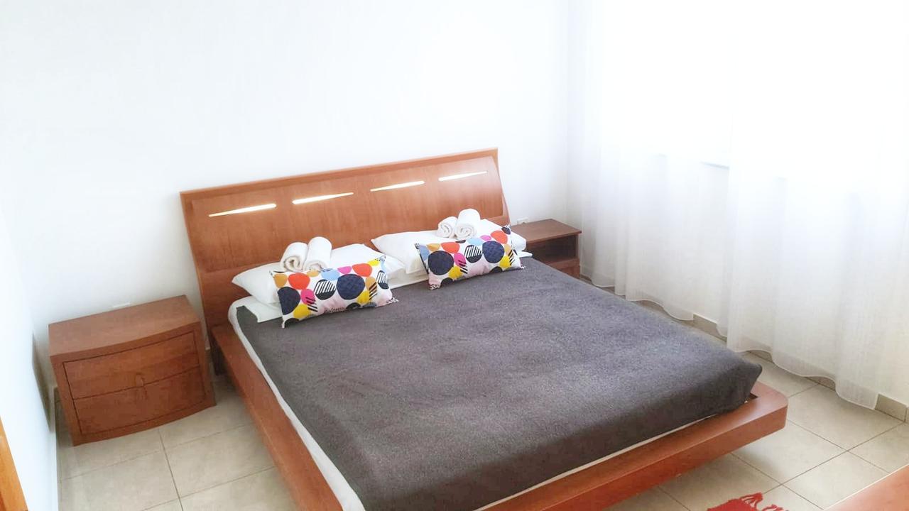 Apartments Paradiso พูลา ภายนอก รูปภาพ
